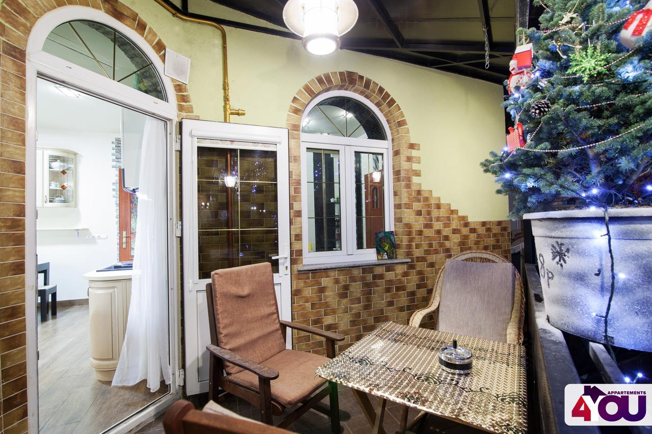 4You Apartaments Lviv Kültér fotó